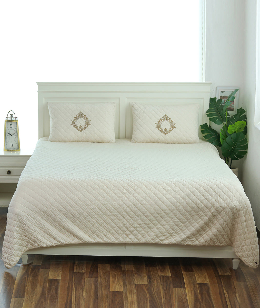 Cotton knitted Bed Cover with Embroidered Pillow Cover ( Set of 3 Pcs) Pluchi Online