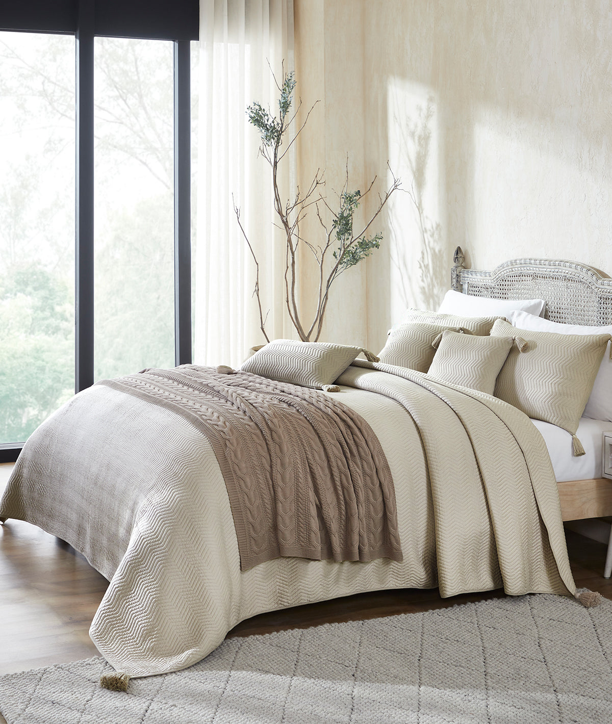 Zig Zag Pale Whisper 100% Cotton Knitted King Size Bed Cover with