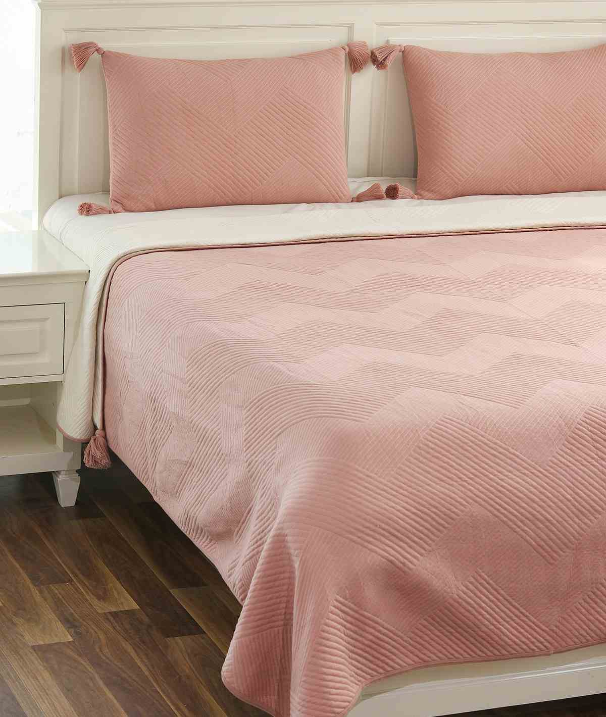 Bed cover set