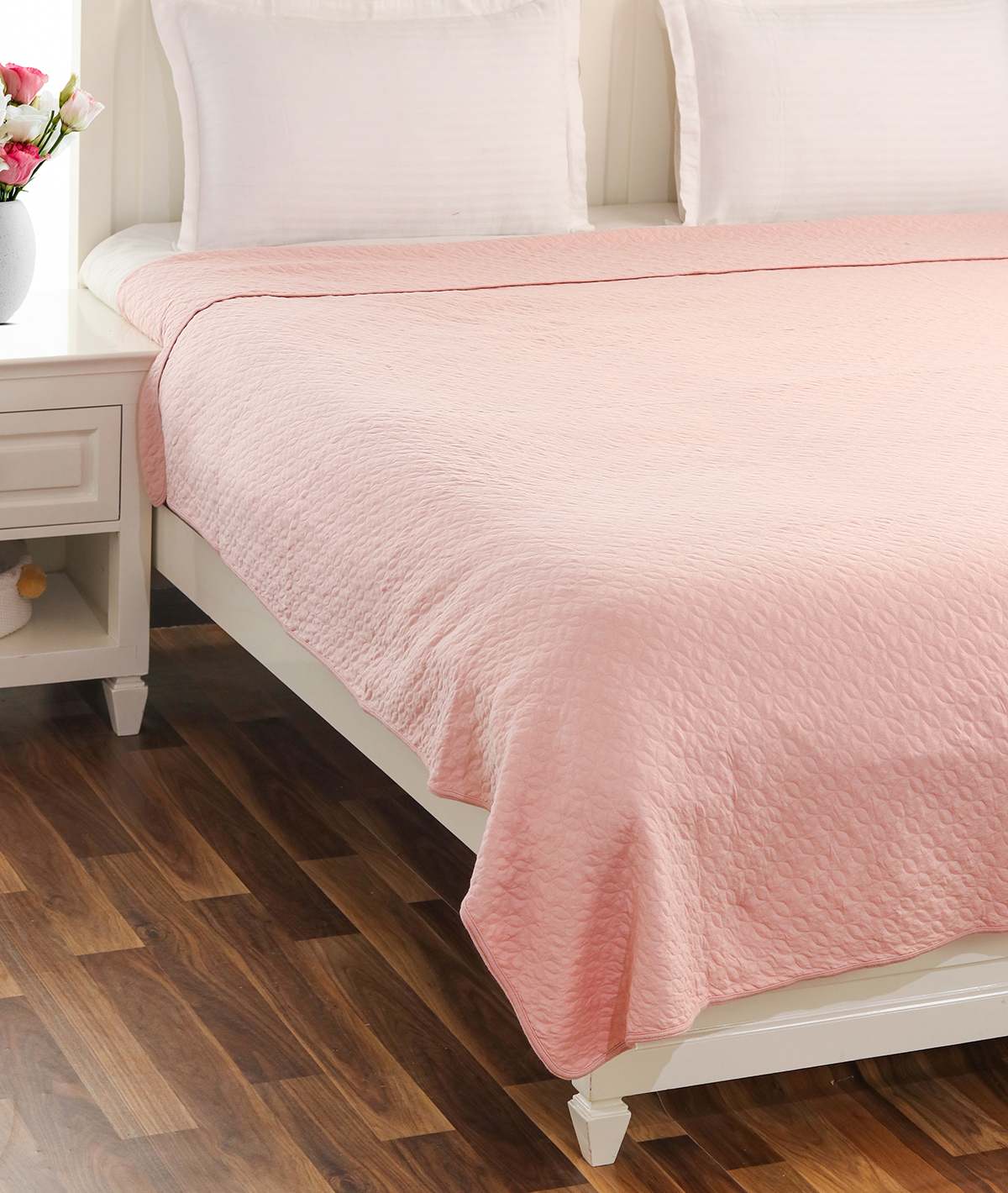 Double bed quilted blanket