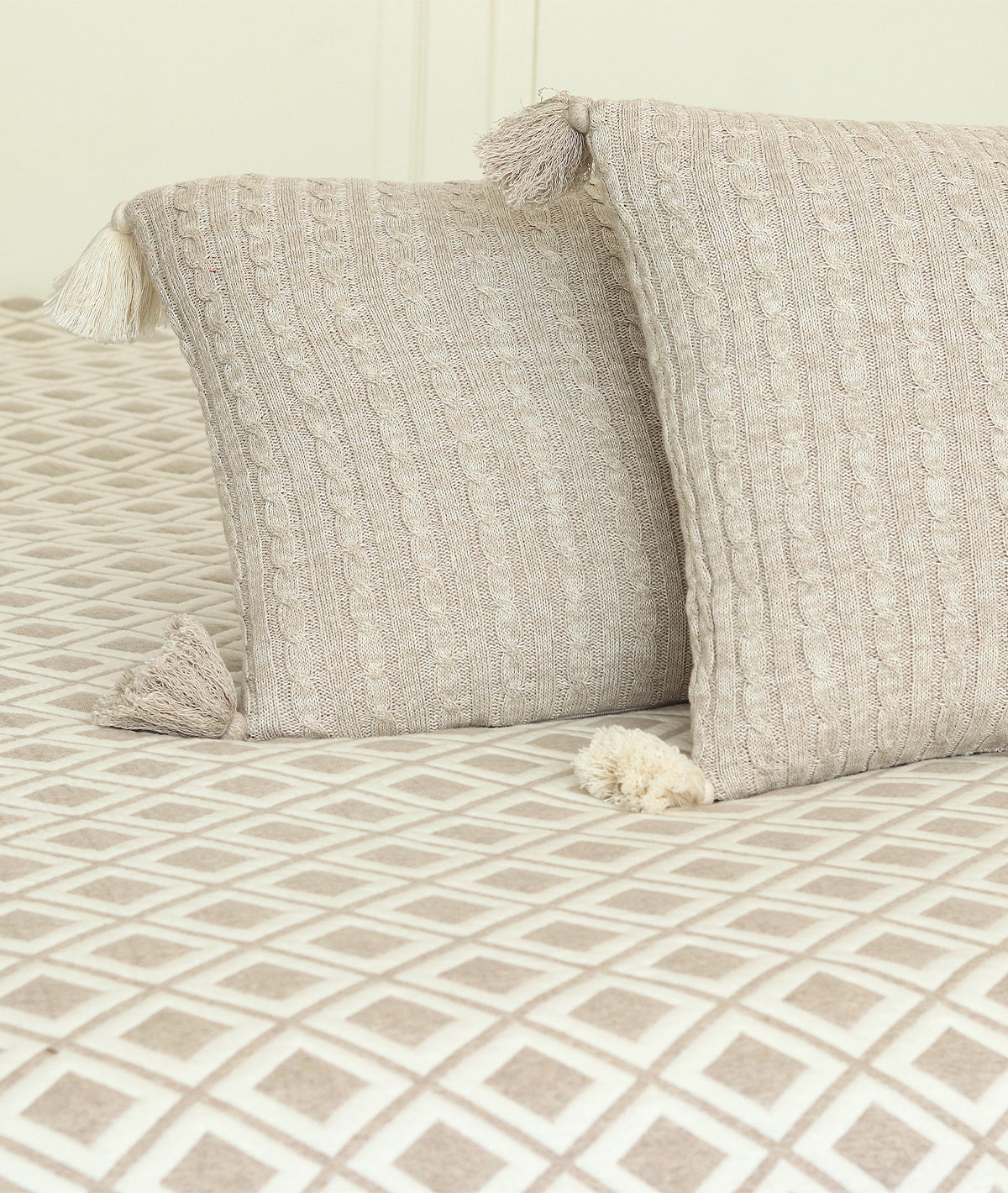 Everest Beige Melange & Natural 100% Cotton Knitted With Polyester Filled King Size Bed Cover With 2 Pillow Covers (Set of 3 Pcs)