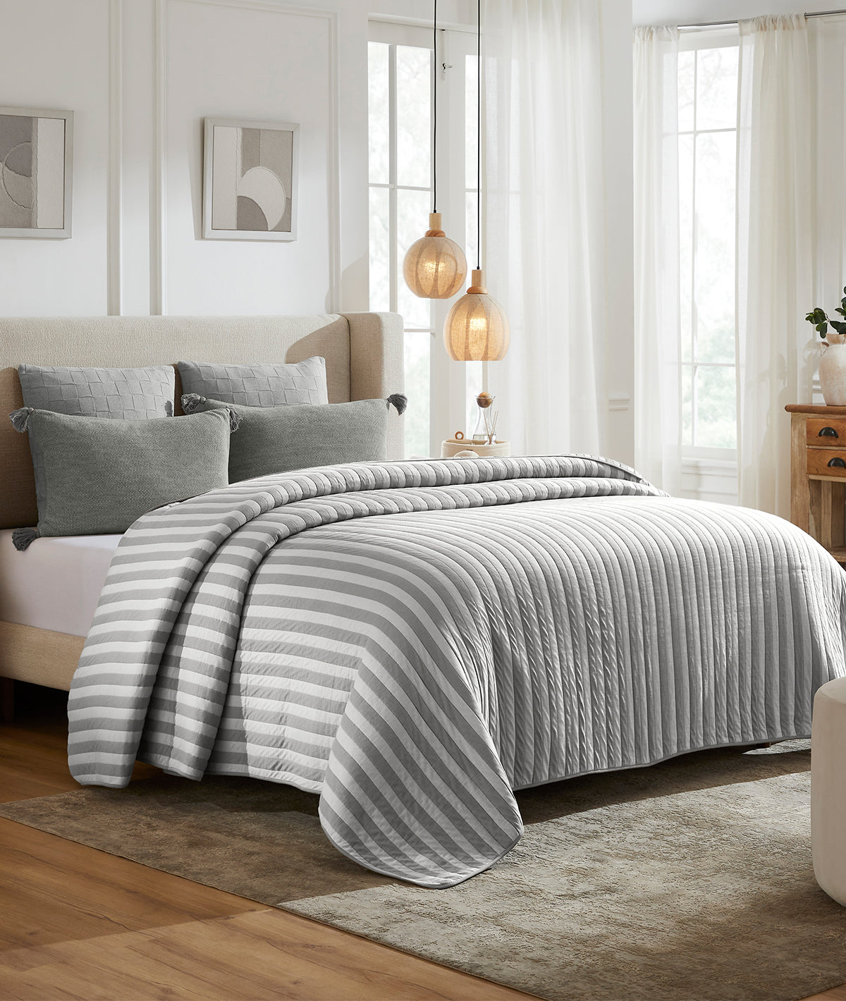 Highs & Lows Light Grey Melange & Vanila Grey Melange 100% Cotton Knitted With Polyester Filled King Size Bed Cover With 2 Pillow Covers (Set of 3Pcs)