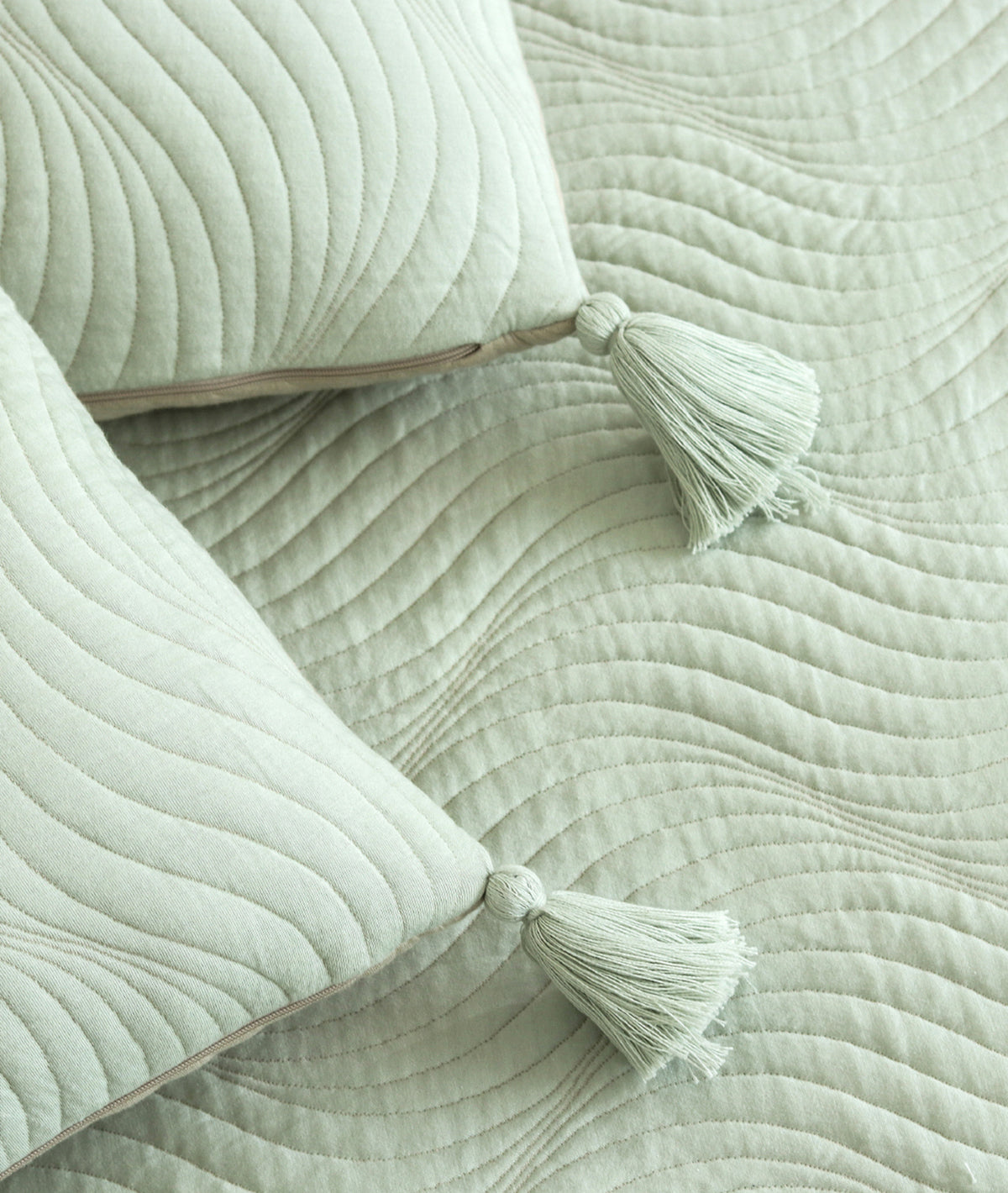 Iris Mint Cream & Silver Birch 100% Cotton Knitted With Polyester Filled King Size Bed Cover With 2 Pillow Covers (Set of 3 Pcs)