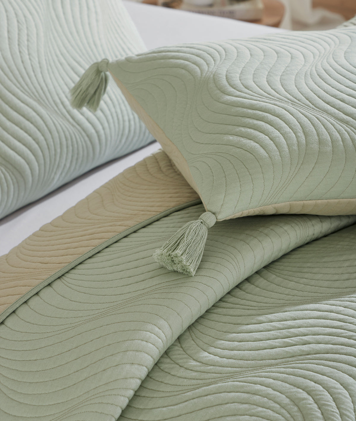 Iris Mint Cream & Silver Birch 100% Cotton Knitted With Polyester Filled King Size Bed Cover With 2 Pillow Covers (Set of 3 Pcs)
