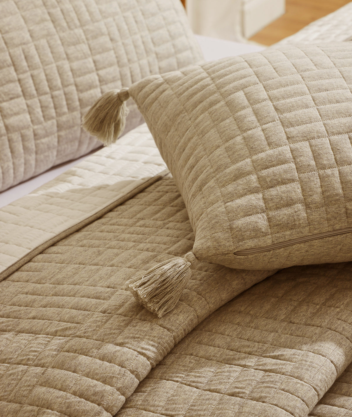 Jamie Beige Melange with Natural dyed 100% Cotton Knitted With Polyester Filled King Size Bed Cover With 2 Pillow Covers (Set of 3Pcs)