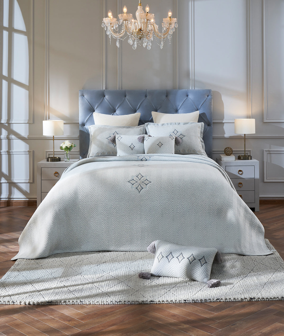 Sofia Embroiderd Bed Cover 100% Cotton Knitted With Polyester Filled King Size Bed Cover With 2 Pillow Covers And 3 Cushion Covers (Set Of 6)