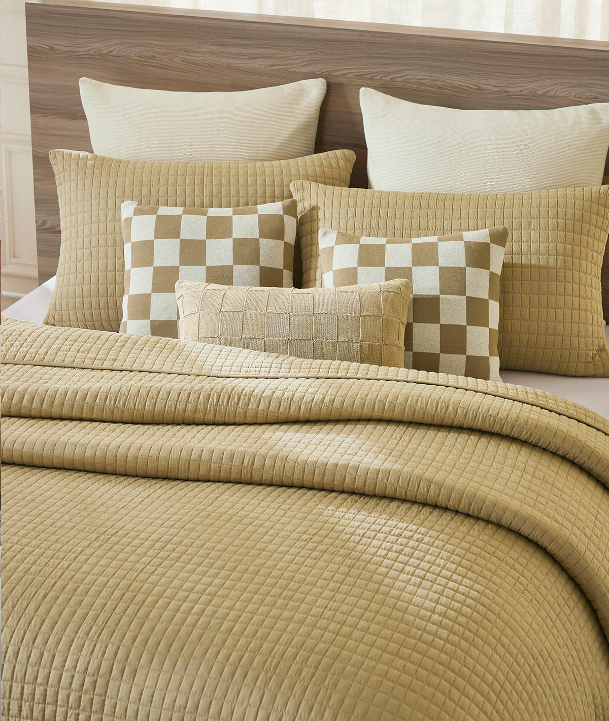 William Champagne 100% Cotton Knitted With Polyester Filled King Size Bed Cover With 2 Pillow Covers and 3 Cushion Covers (Set Of 6)
