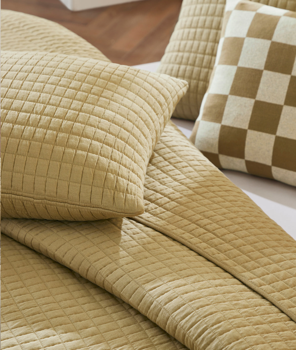 William Champagne 100% Cotton Knitted With Polyester Filled King Size Bed Cover With 2 Pillow Covers and 3 Cushion Covers (Set Of 6)