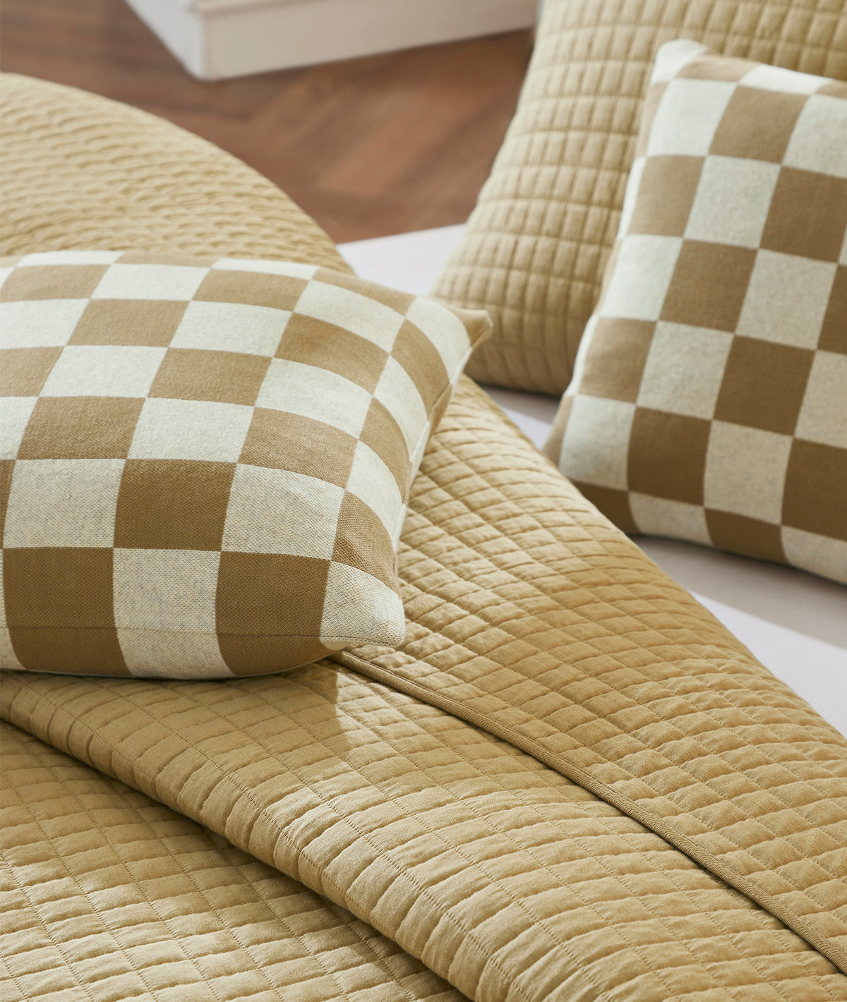 William Champagne 100% Cotton Knitted With Polyester Filled King Size Bed Cover With 2 Pillow Covers and 3 Cushion Covers (Set Of 6)