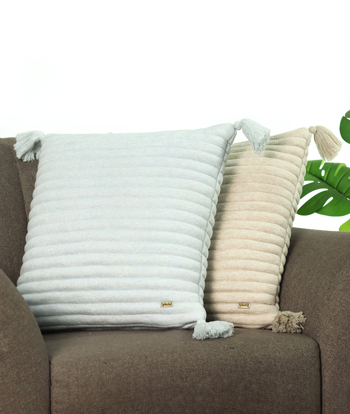 Bar White Milange Cotton Knitted Quilted Cushion with Tassels  18 X 18 Inches Cushion Cover