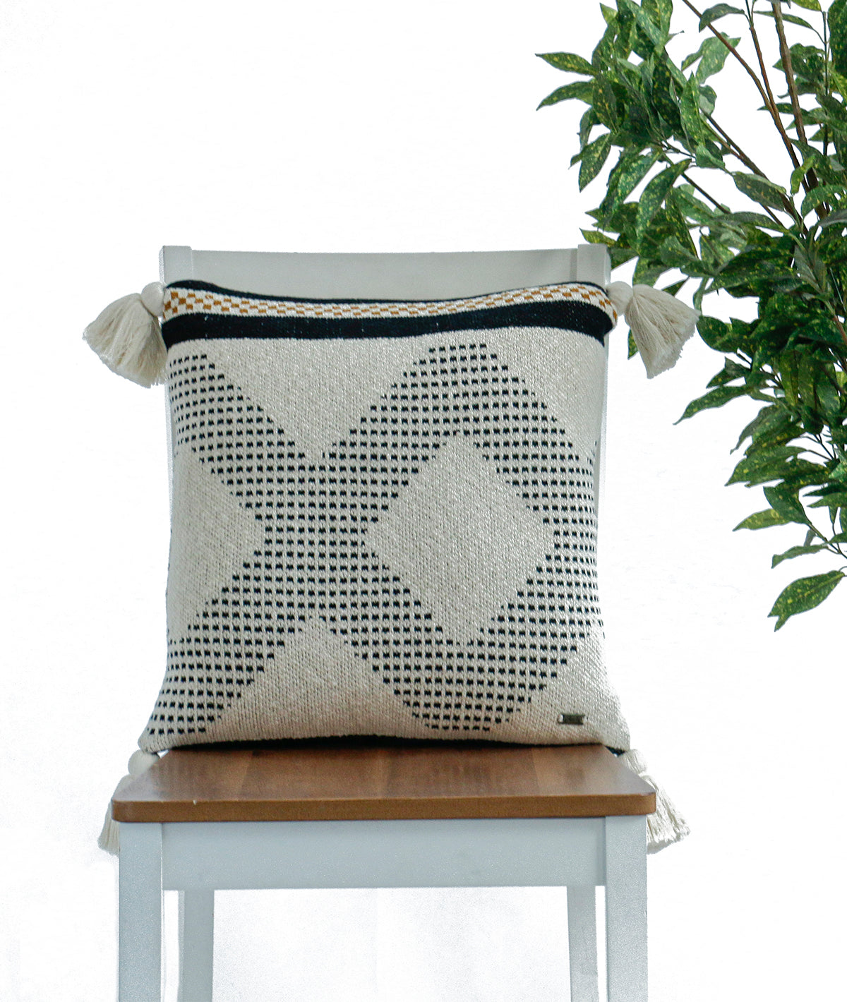 Diamond Check Cotton Knitted Decorative Black & Natural Color 16 x 16 Inches Cushion Cover