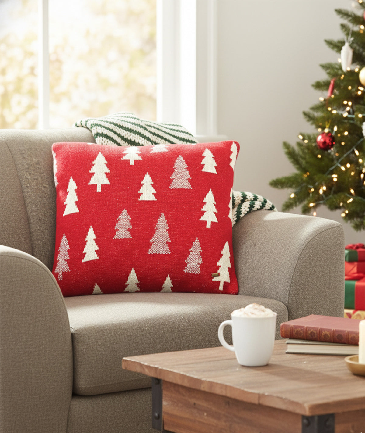 X-Mas Tree Red Cotton Knitted Decorative Cushion Cover (20" x 20")