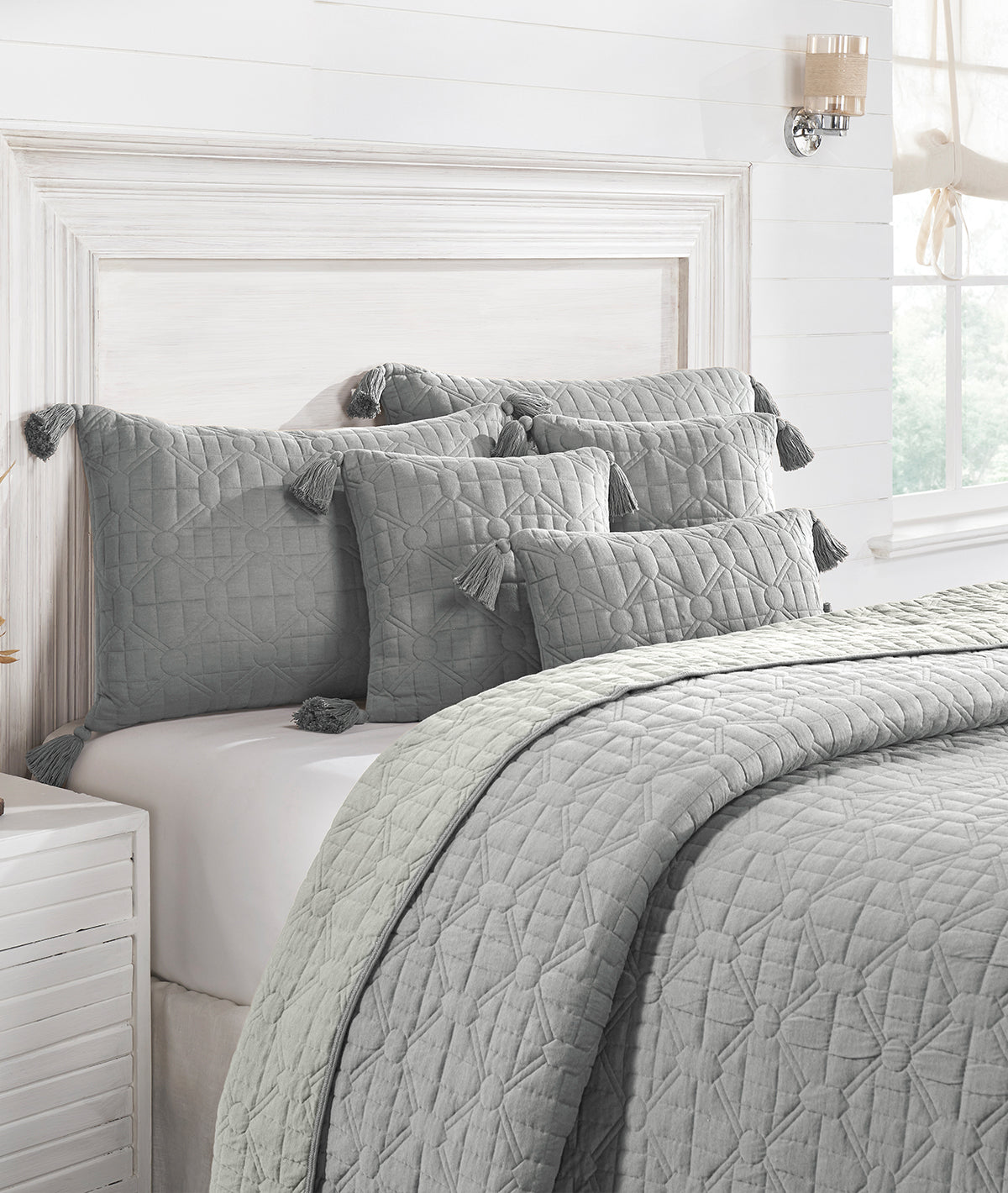 Diamond Linked Vanilla Grey Melange & Natural 100% Cotton Knitted With Polyester Filled King Size Bed Cover With 2 Pillow Covers and 3 Cushion Covers (Set Of 6)