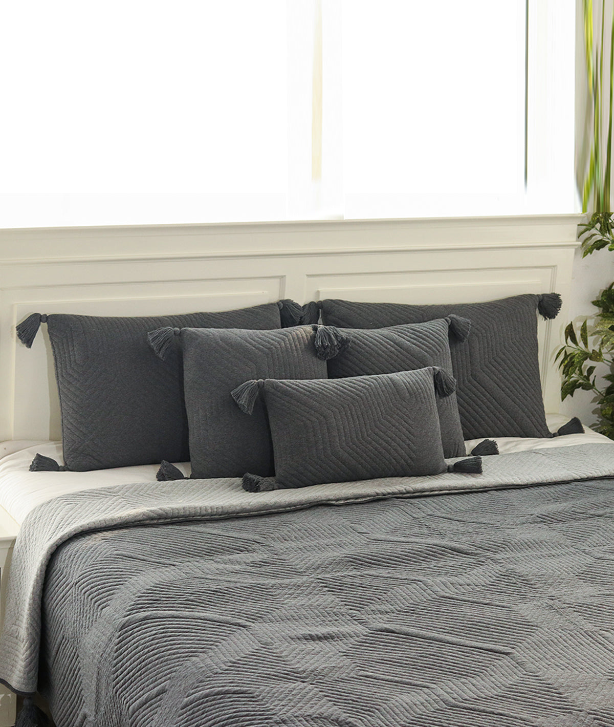 Graham Dark Grey Color 100% Cotton Knitted With Polyester Filled King Size Bed Cover With 2 Pillow Covers And 3 Cushion Covers (Set Of 6 Pcs - Polyfill Inside)