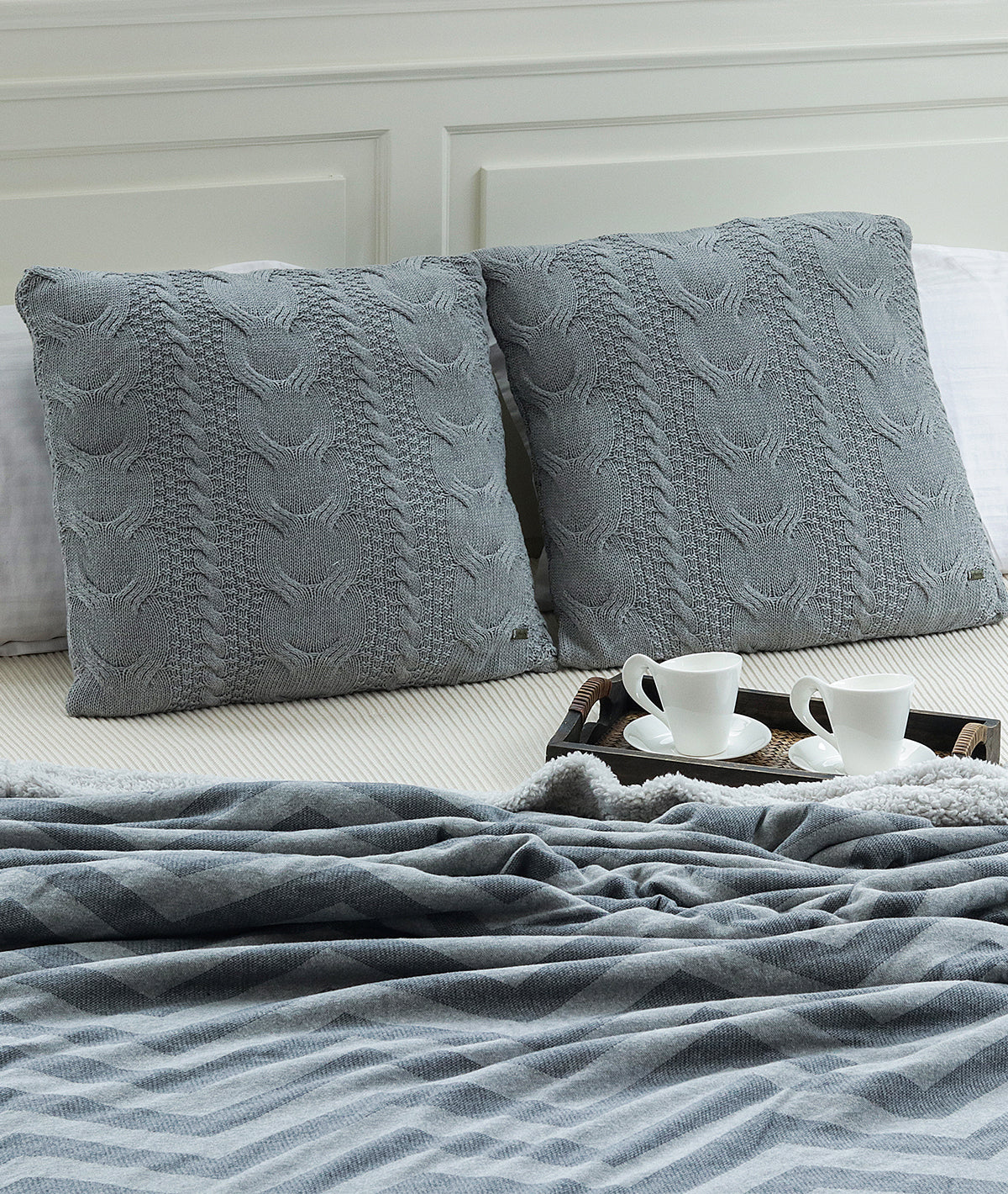 Chevron Double Bed Warm Blanket With Cotton Knitted Front And Sherpa Fabric Back (Light Grey & Dark Grey Melange)