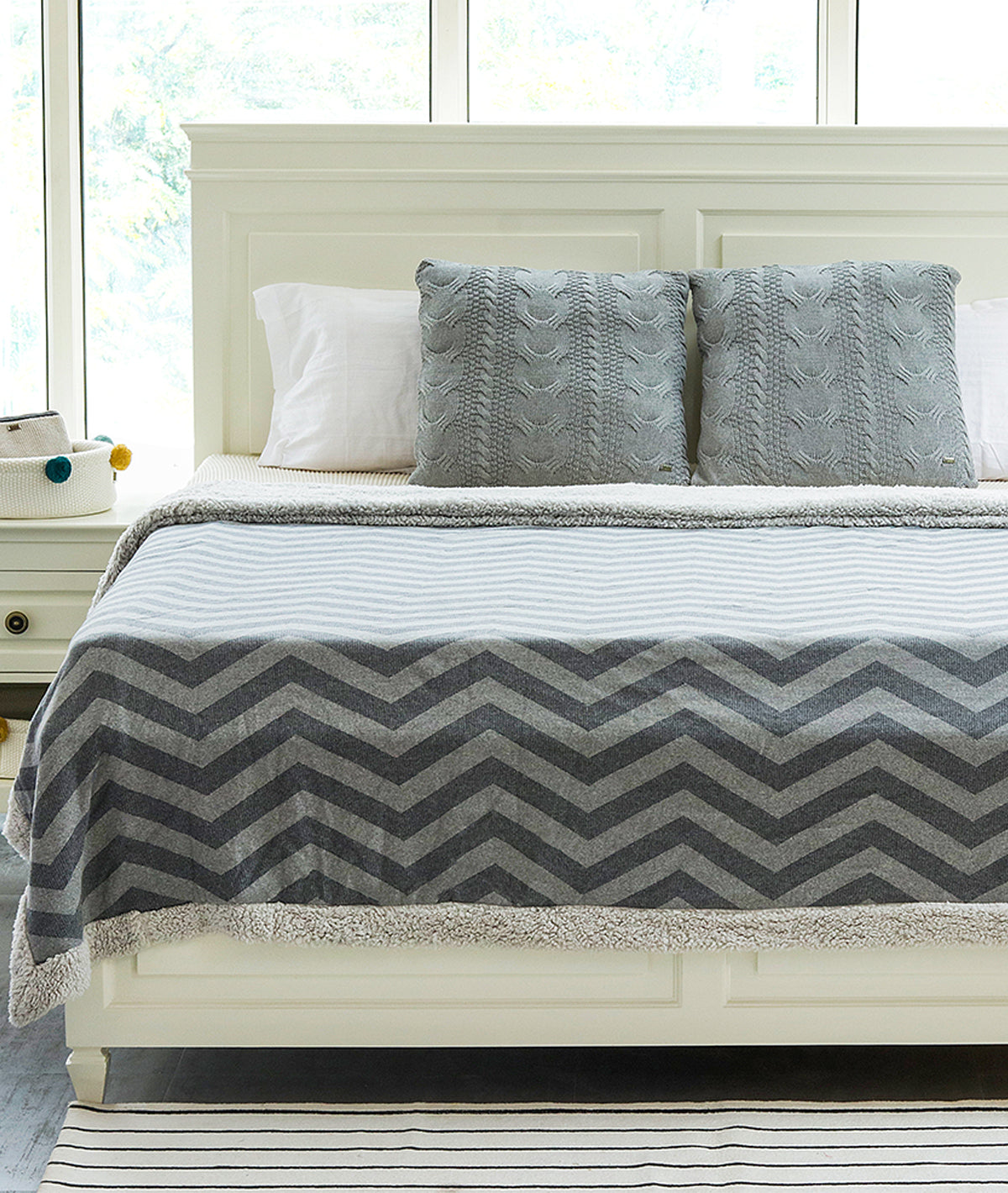 Chevron Double Bed Warm Blanket With Cotton Knitted Front And Sherpa Fabric Back (Light Grey & Dark Grey Melange)