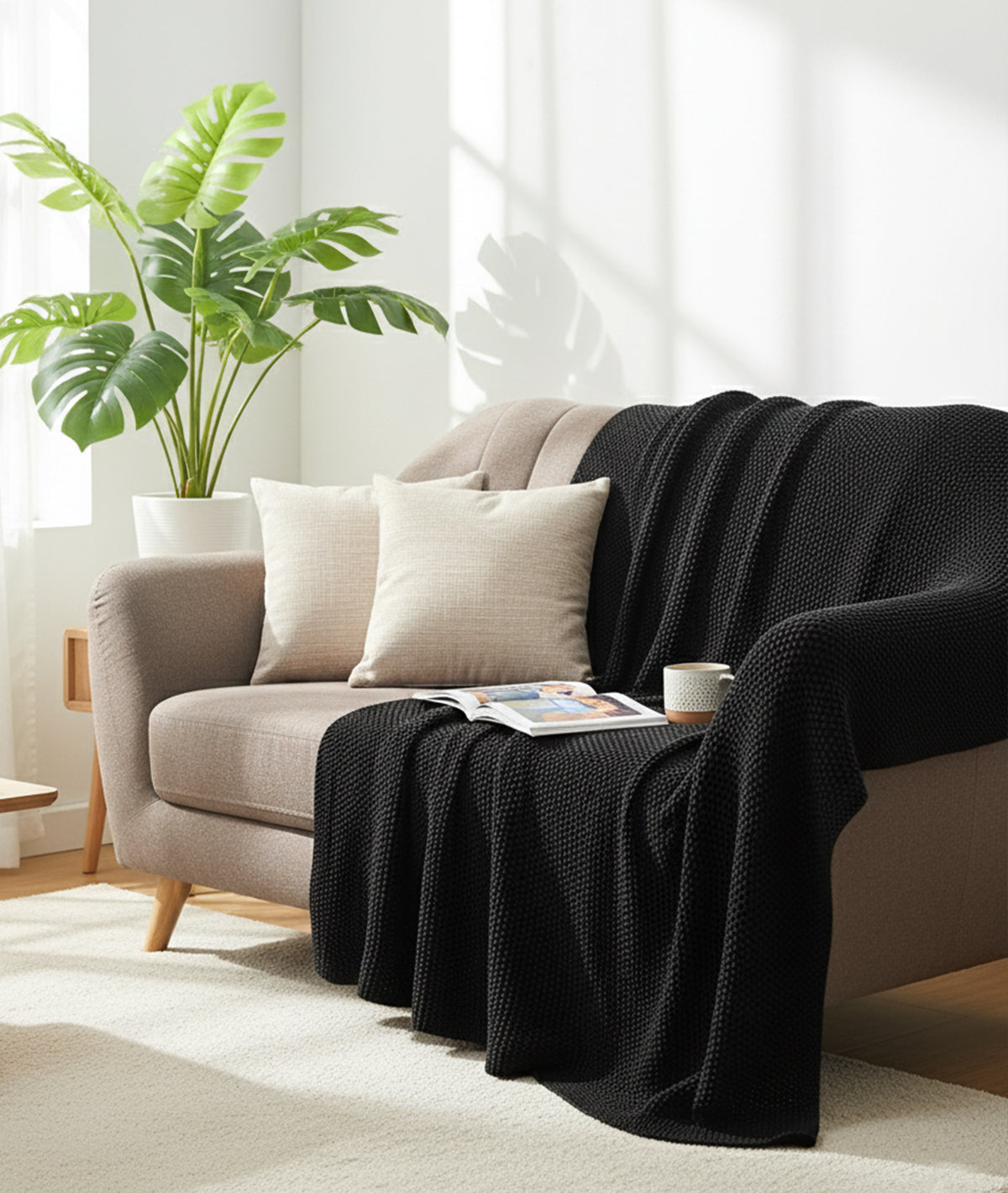 Knitted Purl Black Color Cotton Knitted Throw/Blanket For Round The Year Use