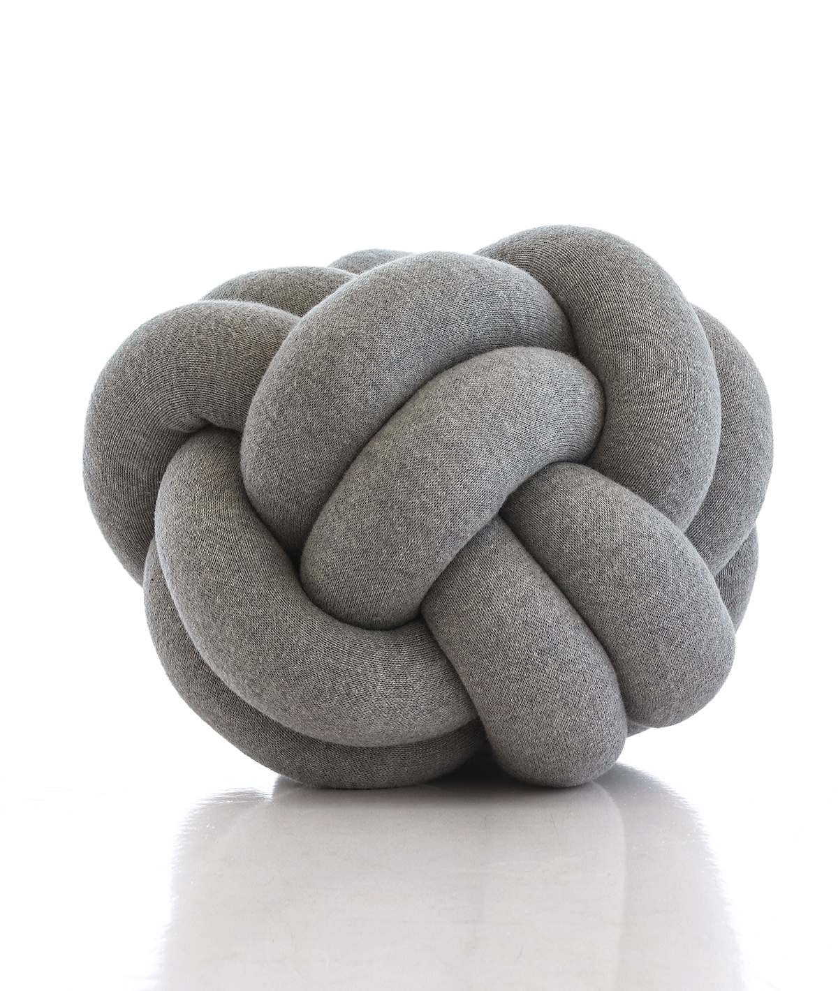 Knitted Knot Pillow